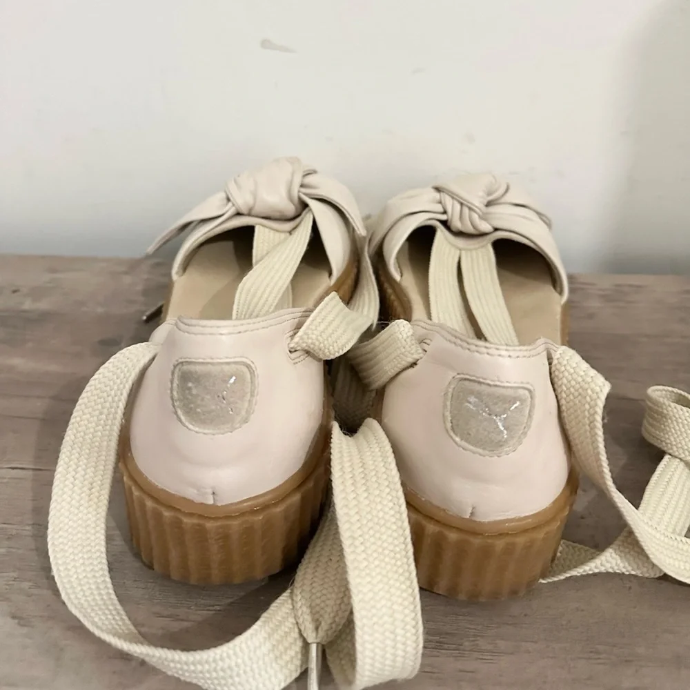 M Fenty Puma By Rihanna Women Bow Creeper Sandal Beige (365794-02) size 9